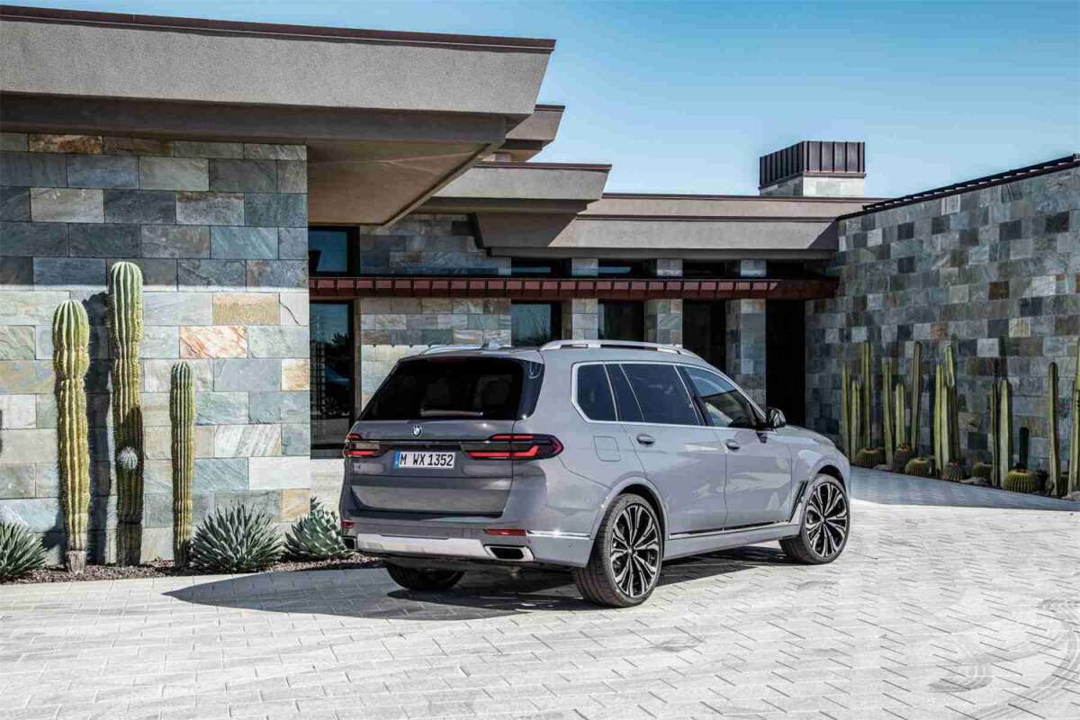 BMW X7 2023 8