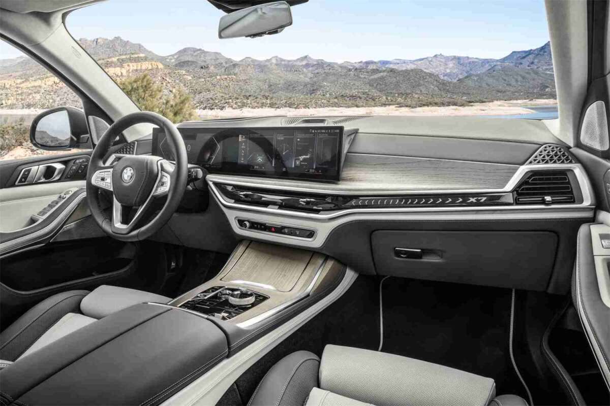 BMW X7 2023
