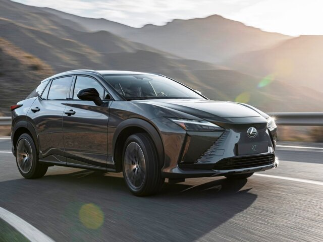 Lexus RZ 450e - 2022