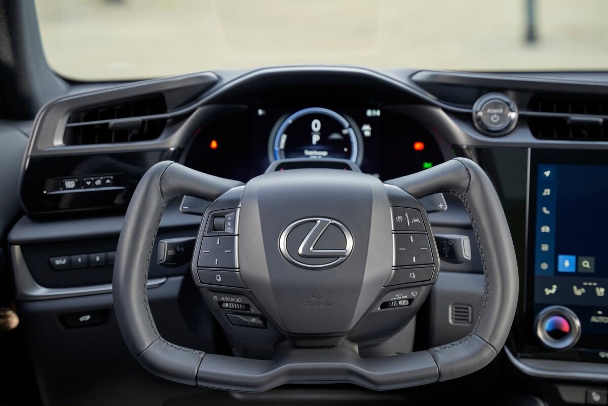 Lexus RZ 450e - 2022