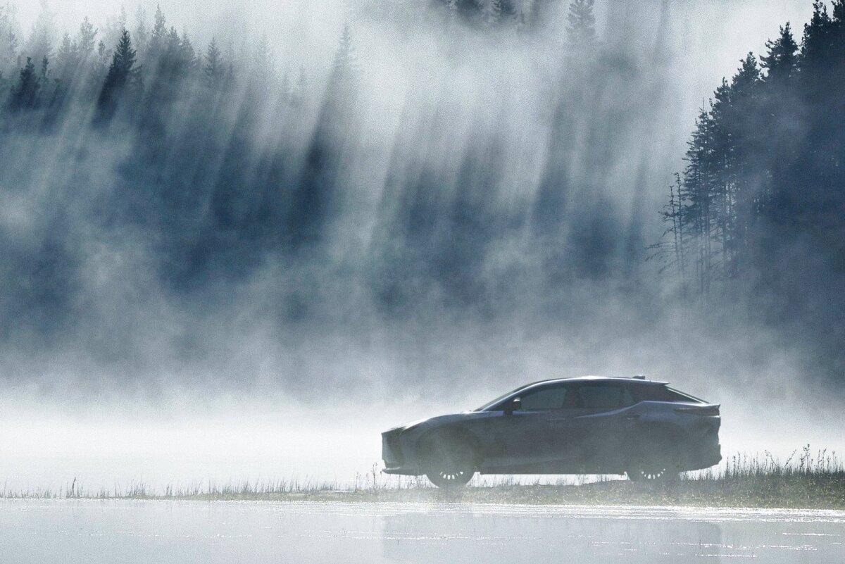 Lexus RZ 450e - 2022
