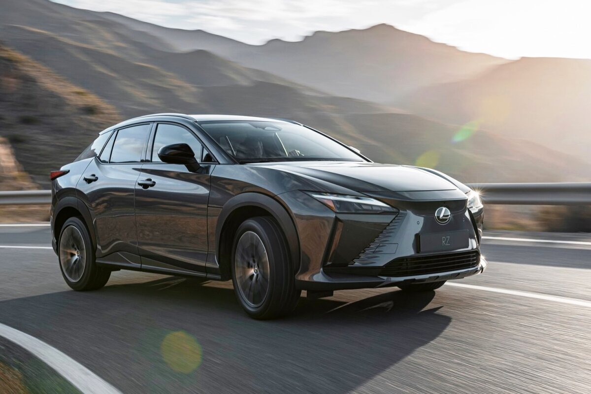 Lexus RZ 450e - 2022