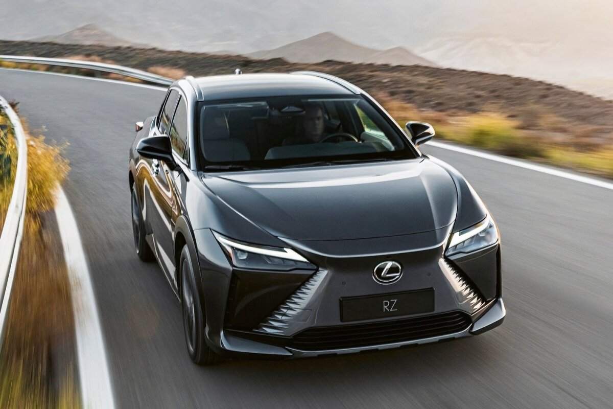 Lexus RZ 450e - 2022