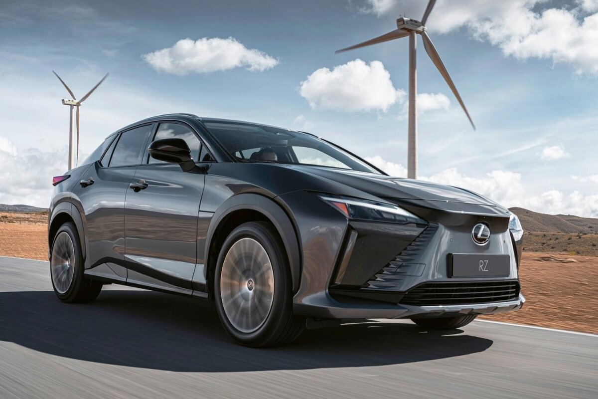 Lexus RZ 450e - 2022