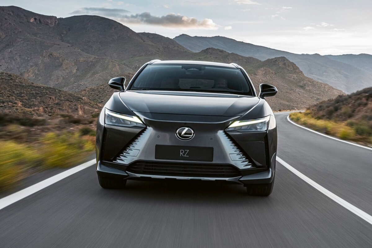 Lexus RZ 450e - 2022
