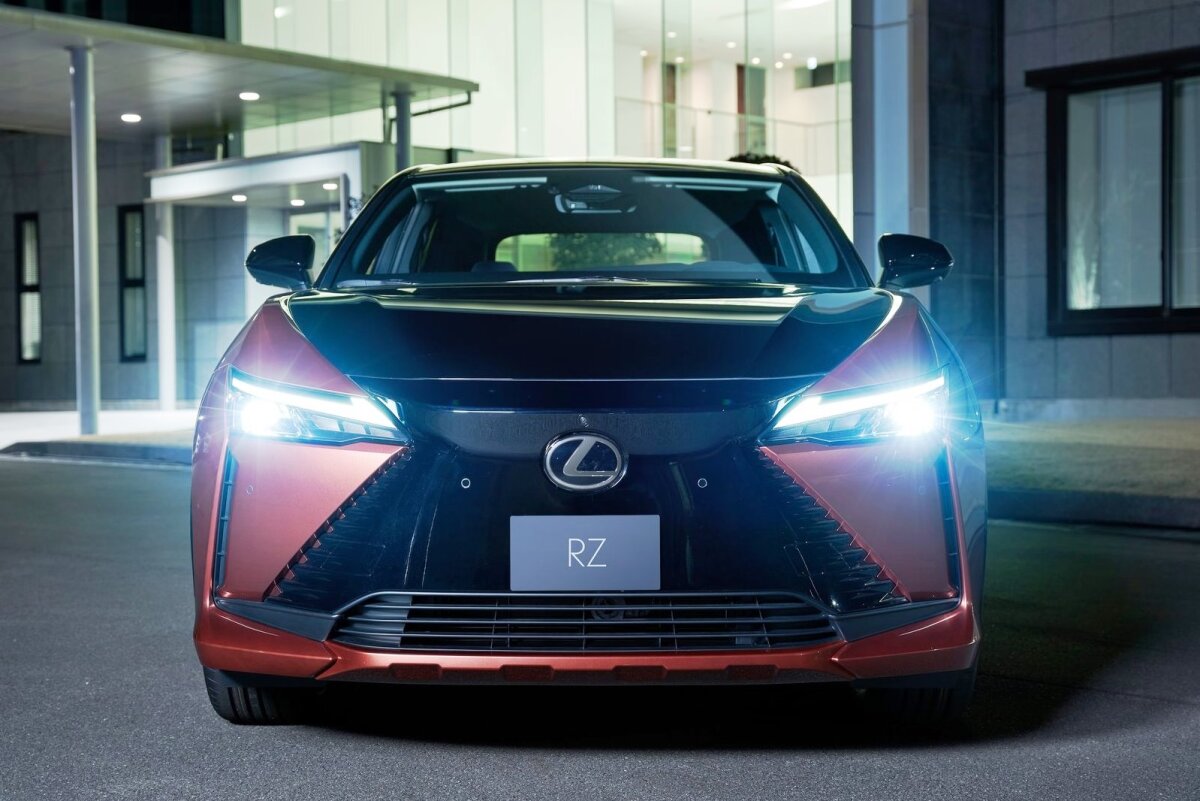 Lexus RZ 450e - 2022