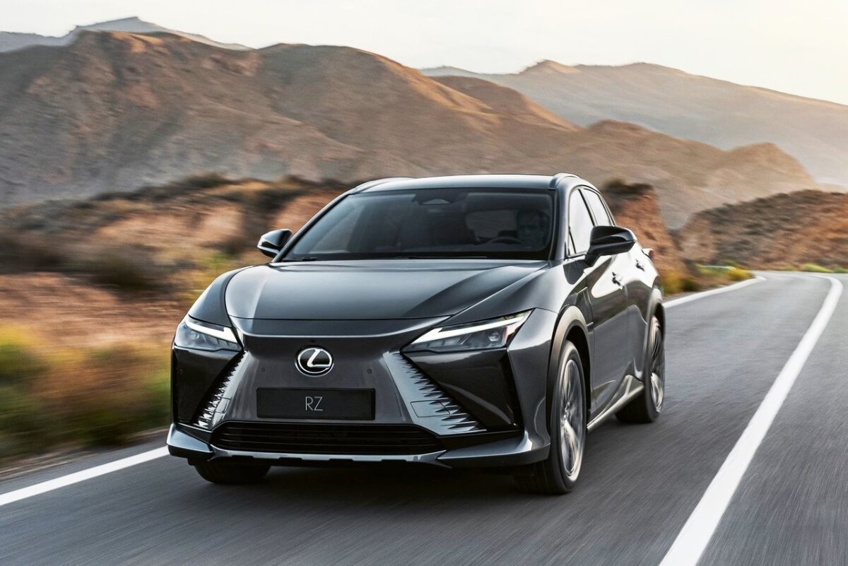 Lexus RZ 450e - 2022