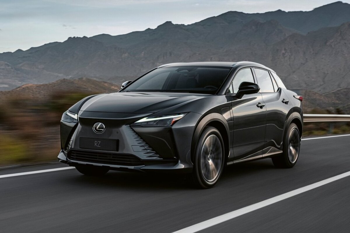 Lexus RZ 450e - 2022