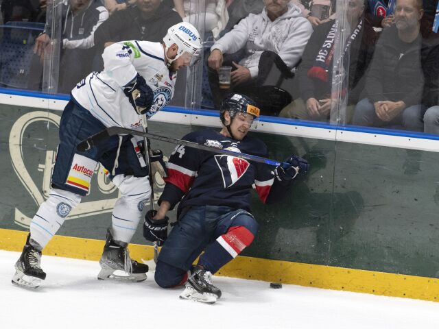 SR hokej TEL finále 1 Slovan Nitra BAX