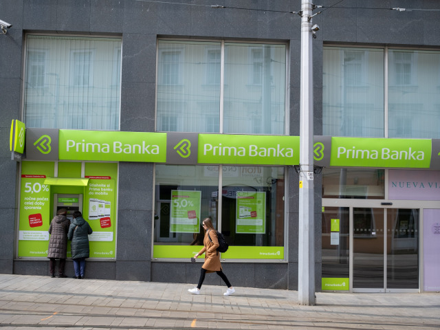 banka bankomat pobočka