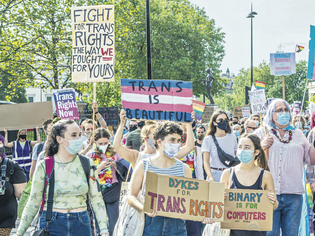 Protest za práva transrodových ľudí v Londýne