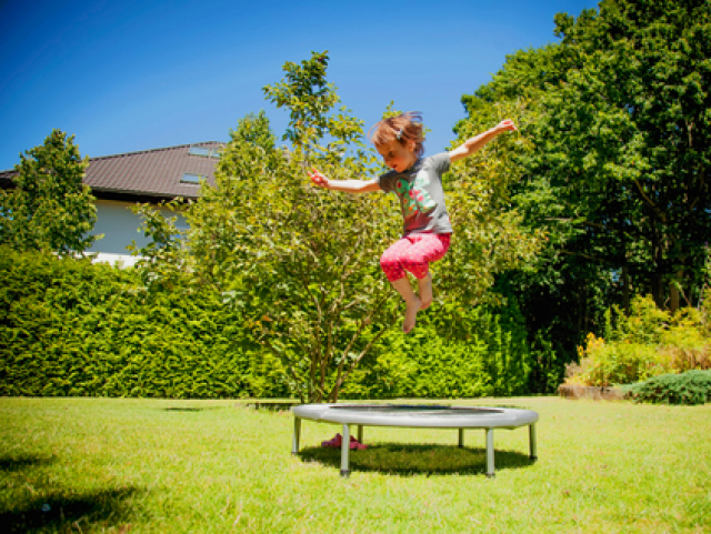 trampolína