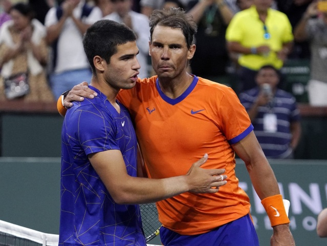 Carlos Alcaraz a Rafael Nadal.