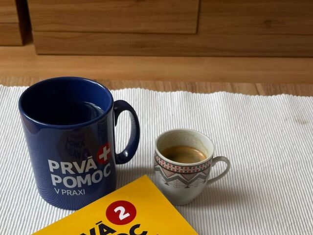 Prvá pomoc v praxi, záchranár, záchranka, 155, kniha, prvá pomoc