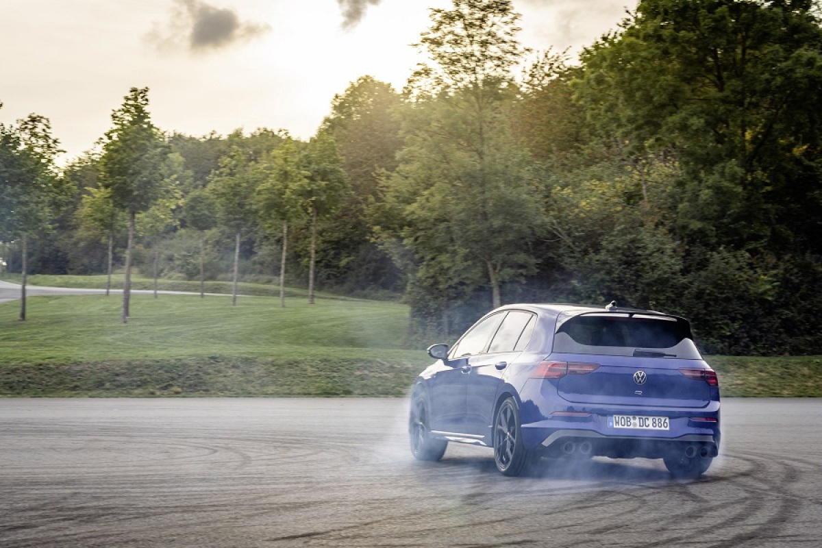 Volkswagen Golf R, pr, nepouzivat