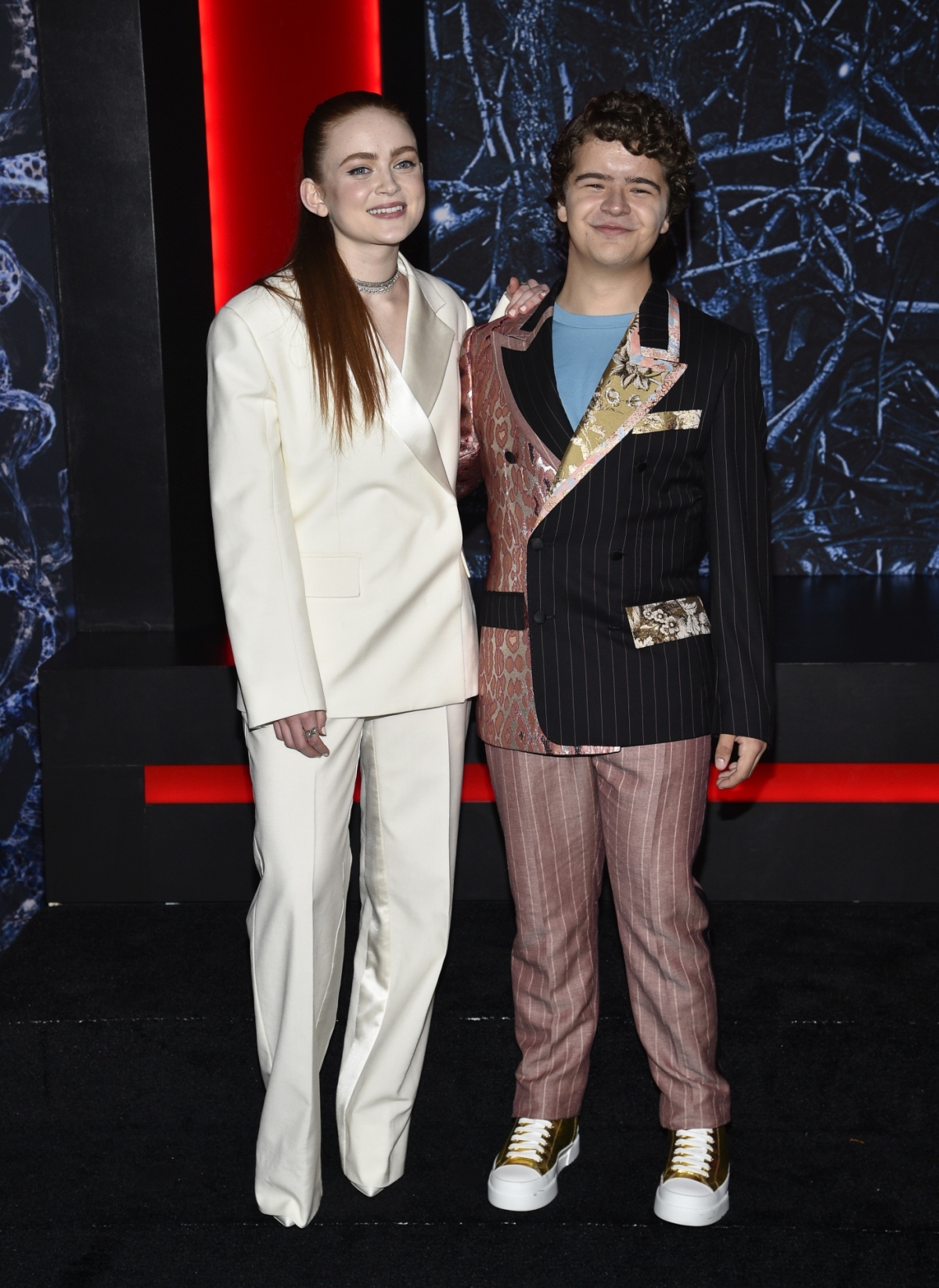 Herečka Sadie Sink a jej kolega Gaten Matarazzo
