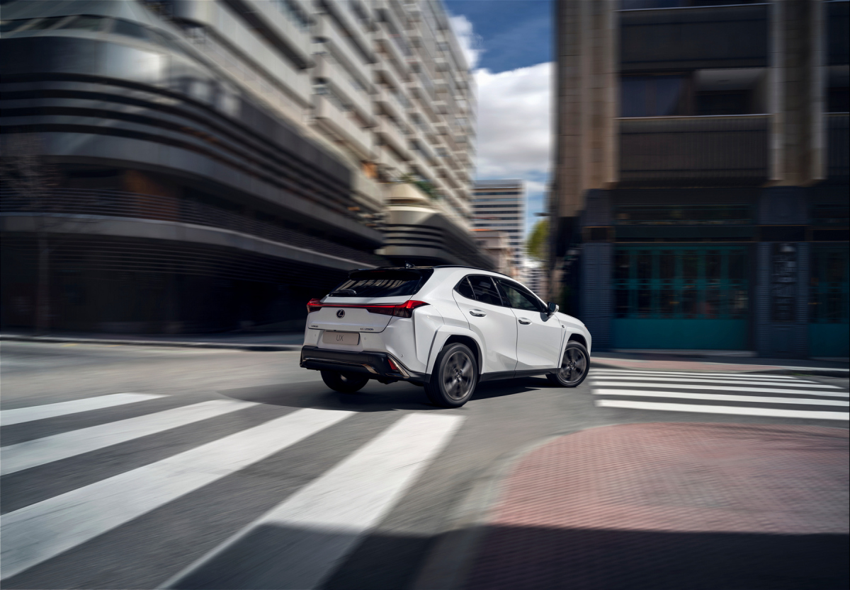 Inovovaný Lexus UX (2023)