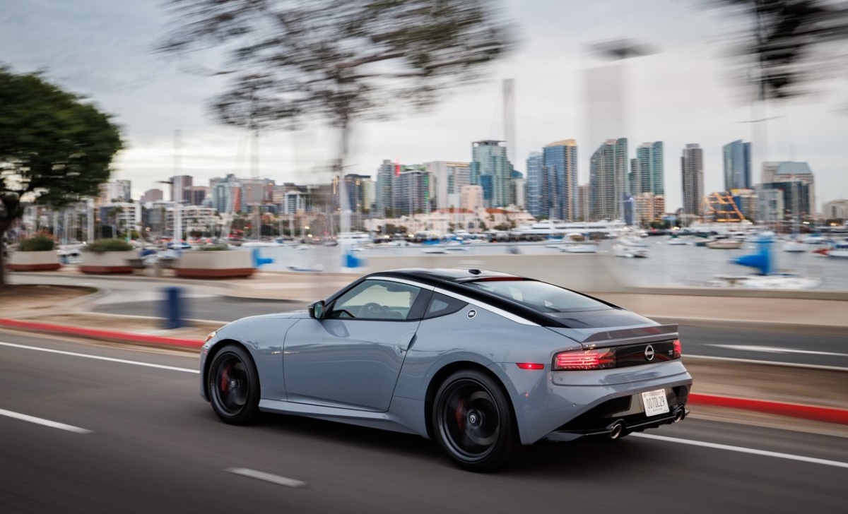 Nissan Z 7