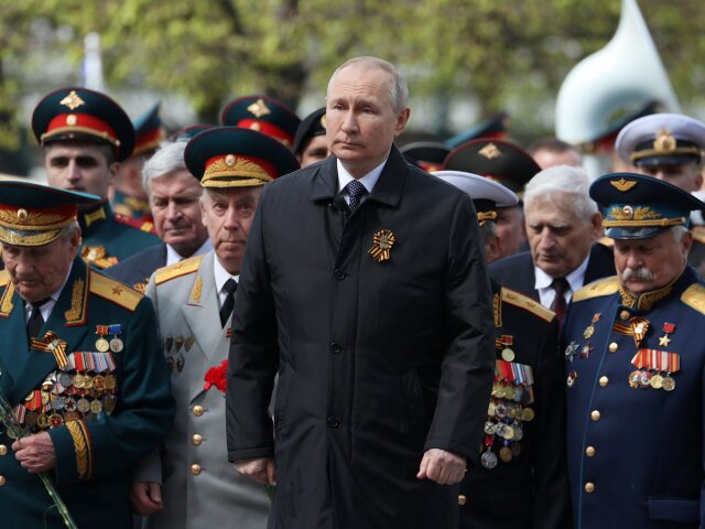 Vladimir Putin  / Deň víťazstva /