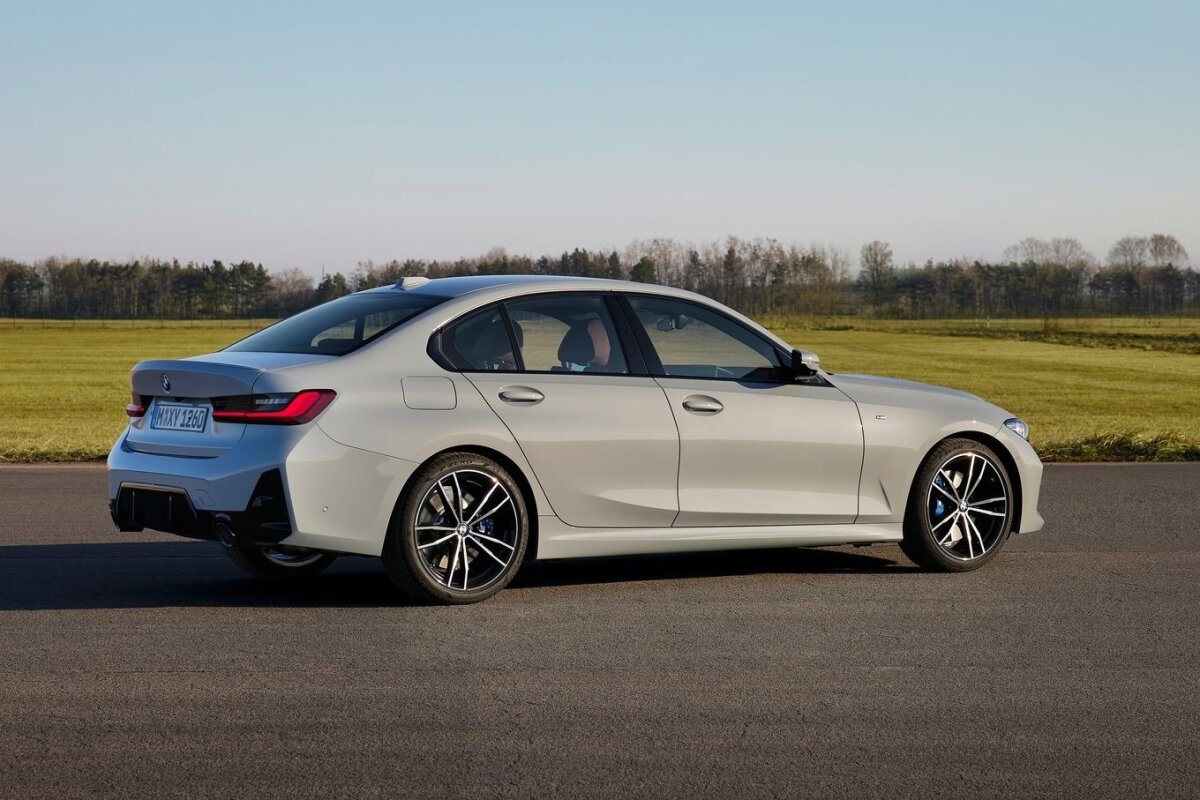 BMW 3-Series -2022