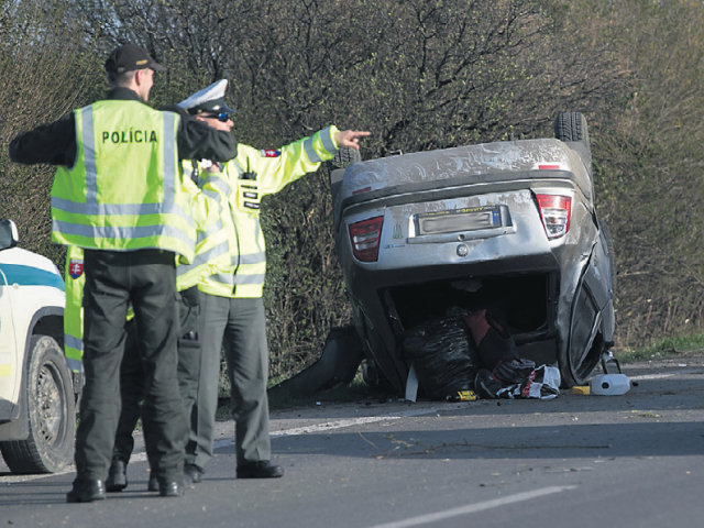 polícia SR, policajt, nehoda, dopravná polícia