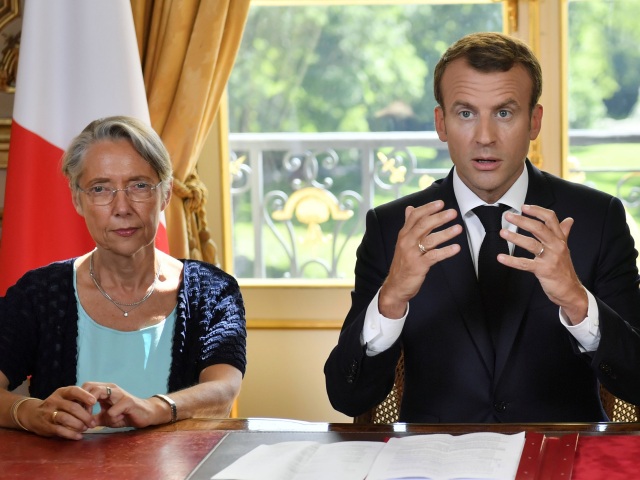 Élisabeth Borneová / Emmanuel Macron /