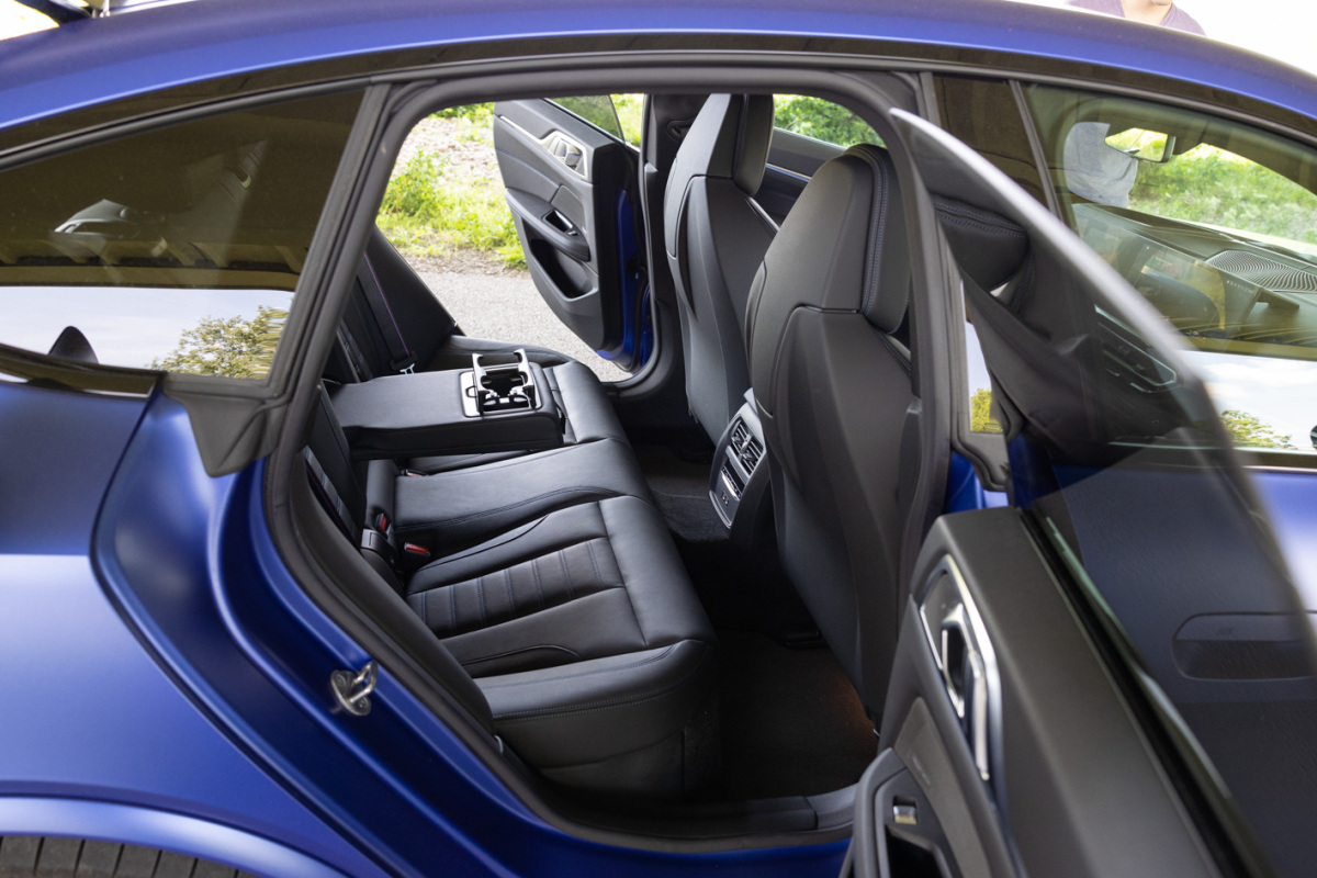 BMW I4 M50