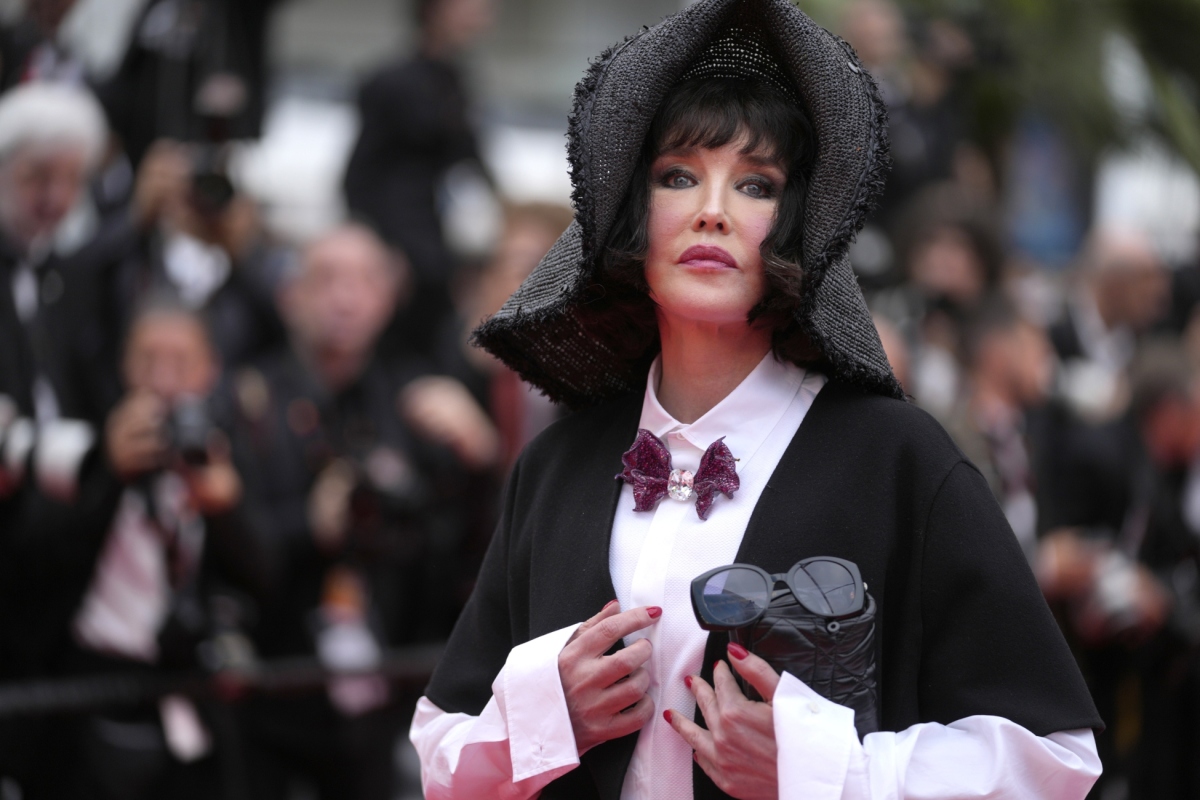 Herečka Isabelle Adjani v kreácii Dior. 