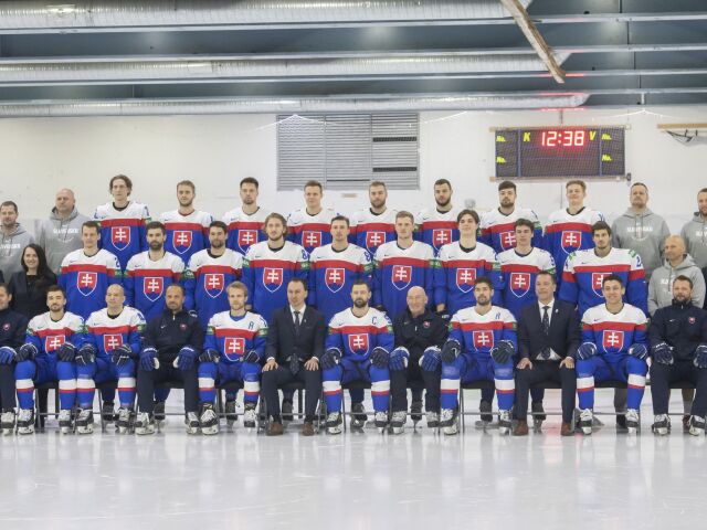 Fínsko MS2022 Hokej A Slovensko spoločné fotenie