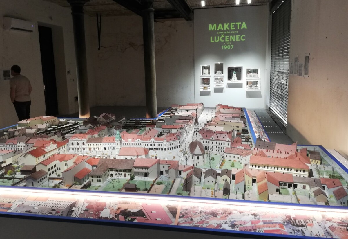 Lučenec, Maketa, Fuksovci