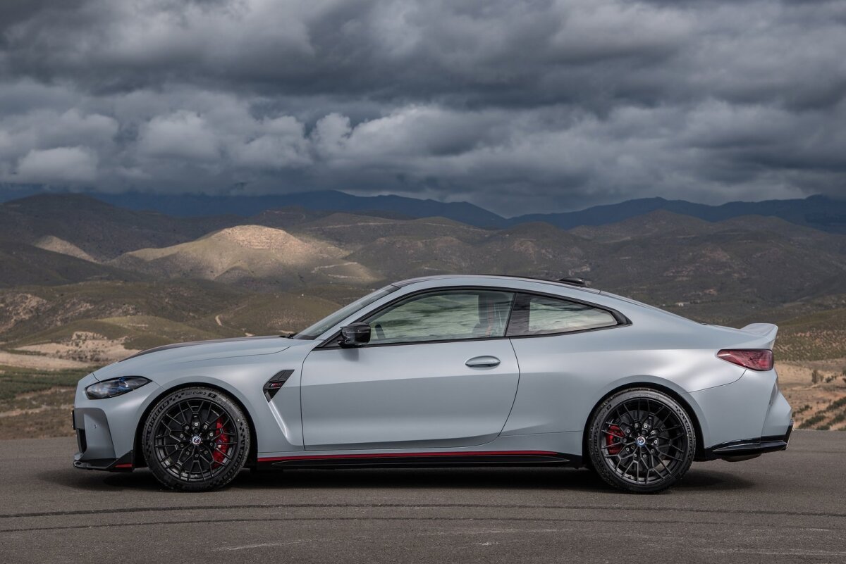 BMW M4 CSL - 2022