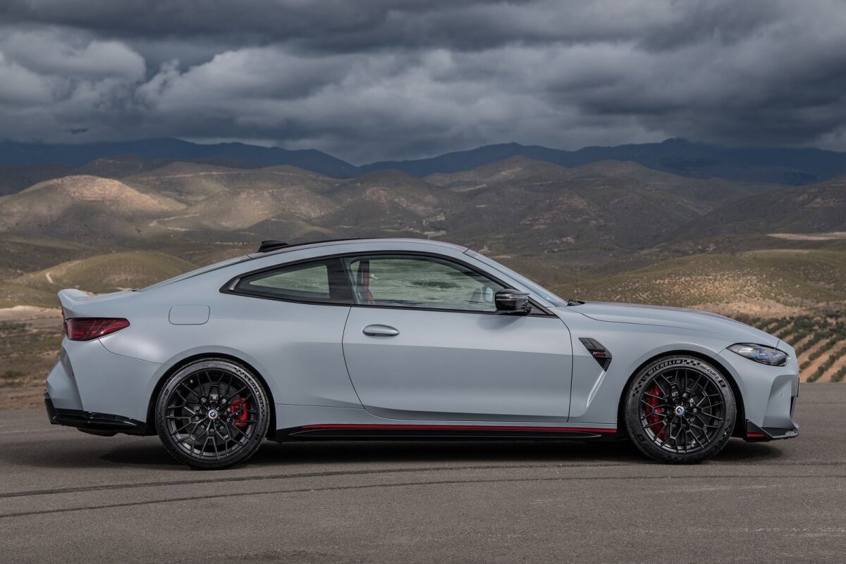 BMW M4 CSL - 2022