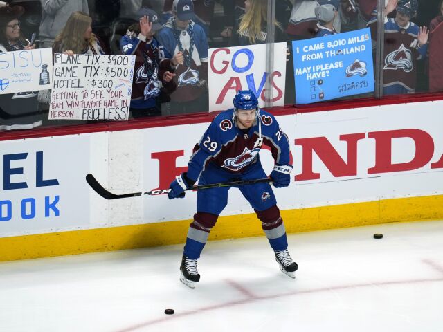 Nathan MacKinnon