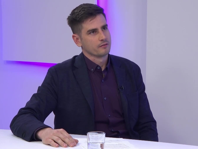 Viktor Obtulovič, Ide o peniaze