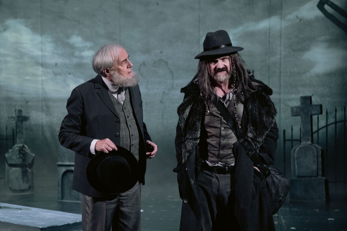 Dracula-Dr. Seward  Jan Gresso  a jeho priatel Van Helsing  Jan Jackuliak  foto Peter Chvostek 