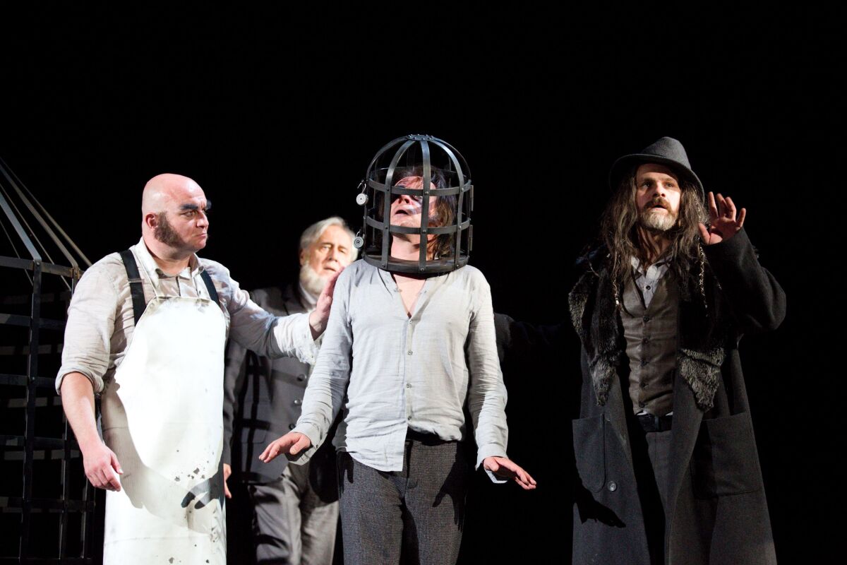Dracula- MArtin  Gregor Holoska   profesor Seward  Jan Gresso   Renfield  Robert Roth  a Van Helsing  Jan Jackuliak  foto Yanick Photography 