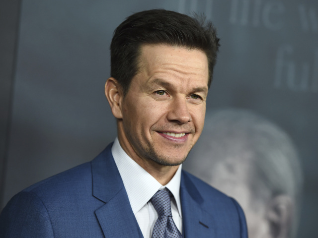 Mark Wahlberg, vyzlečení pred kamerou, nepoužívať inde