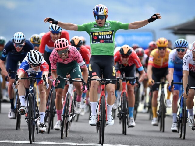 697730370 van aert cyklo