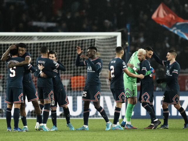 Paríž, futbal