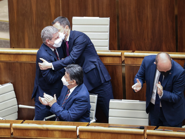 parlament heger lengvarský