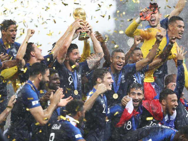 Francúzsko po triumfe vo finále MS v Rusku 2018.