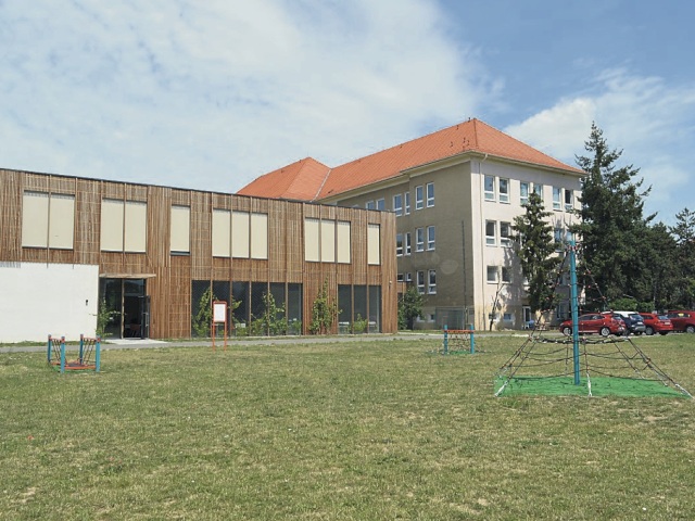 nová škola, Trnava