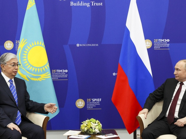 Rusko Kazachstan Tokajev Fórum Ekonomické Putin uarus