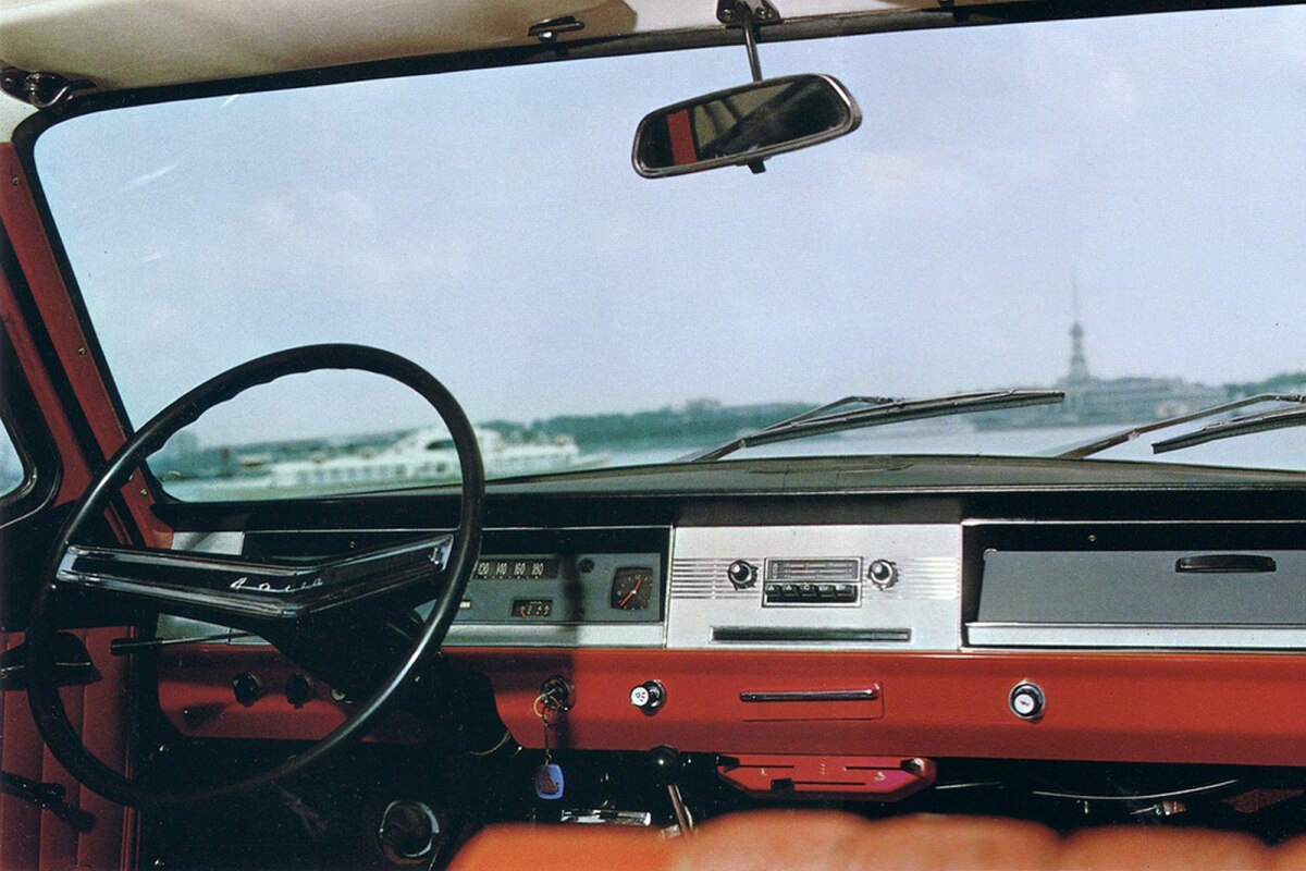 Volga GAZ-24