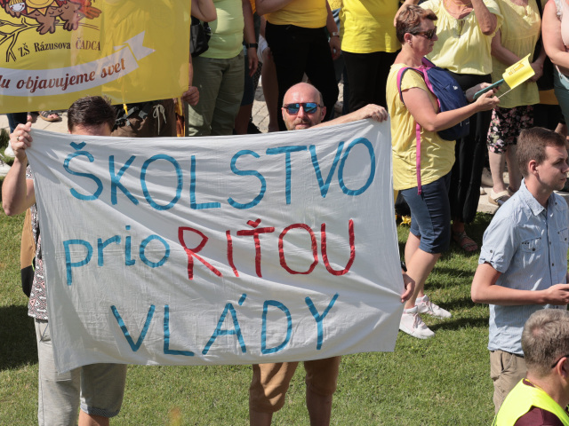 Protest uciteľov / Školstvo /