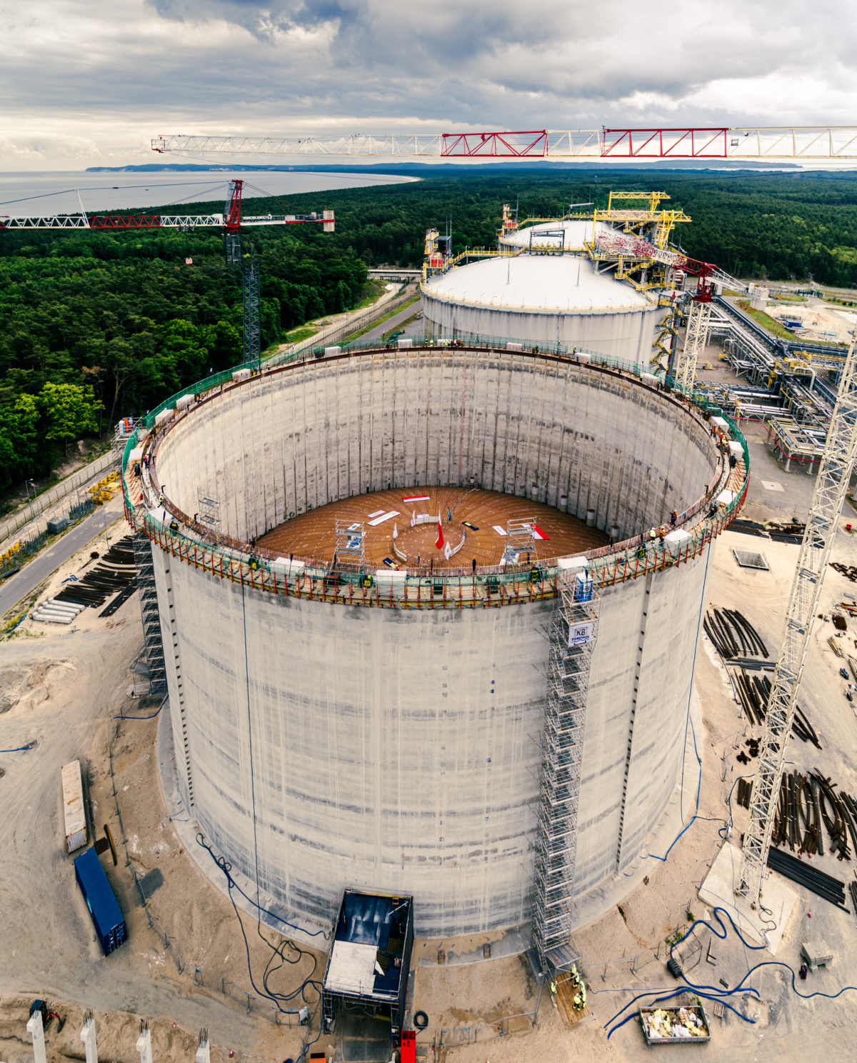 LNG terminal zasobnik zemny plyn