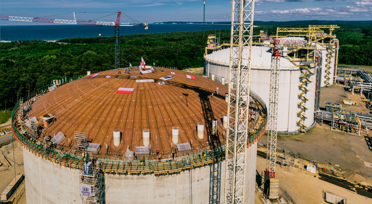LNG terminal zasobnik zemny plyn