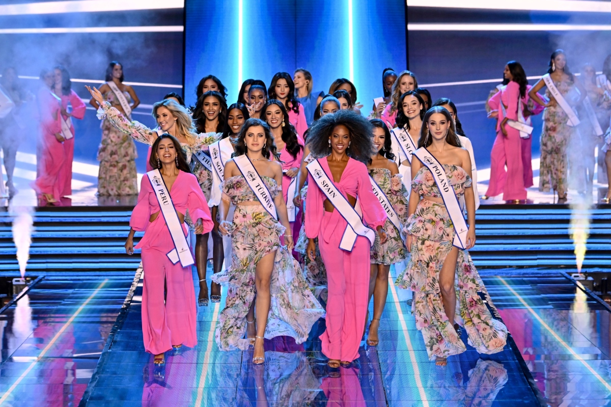 Záber z finálového večera Miss Supranational 2022.