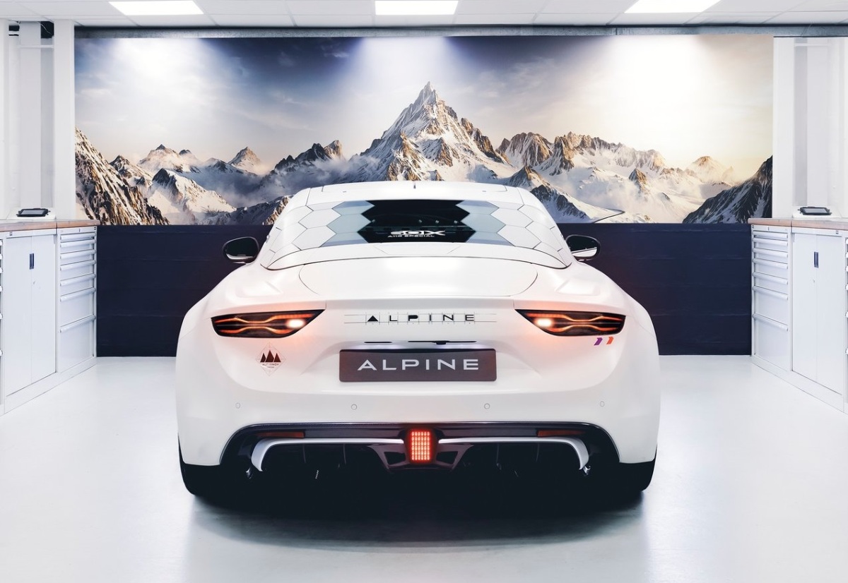 Alpine A110 E-ternite Concept 6