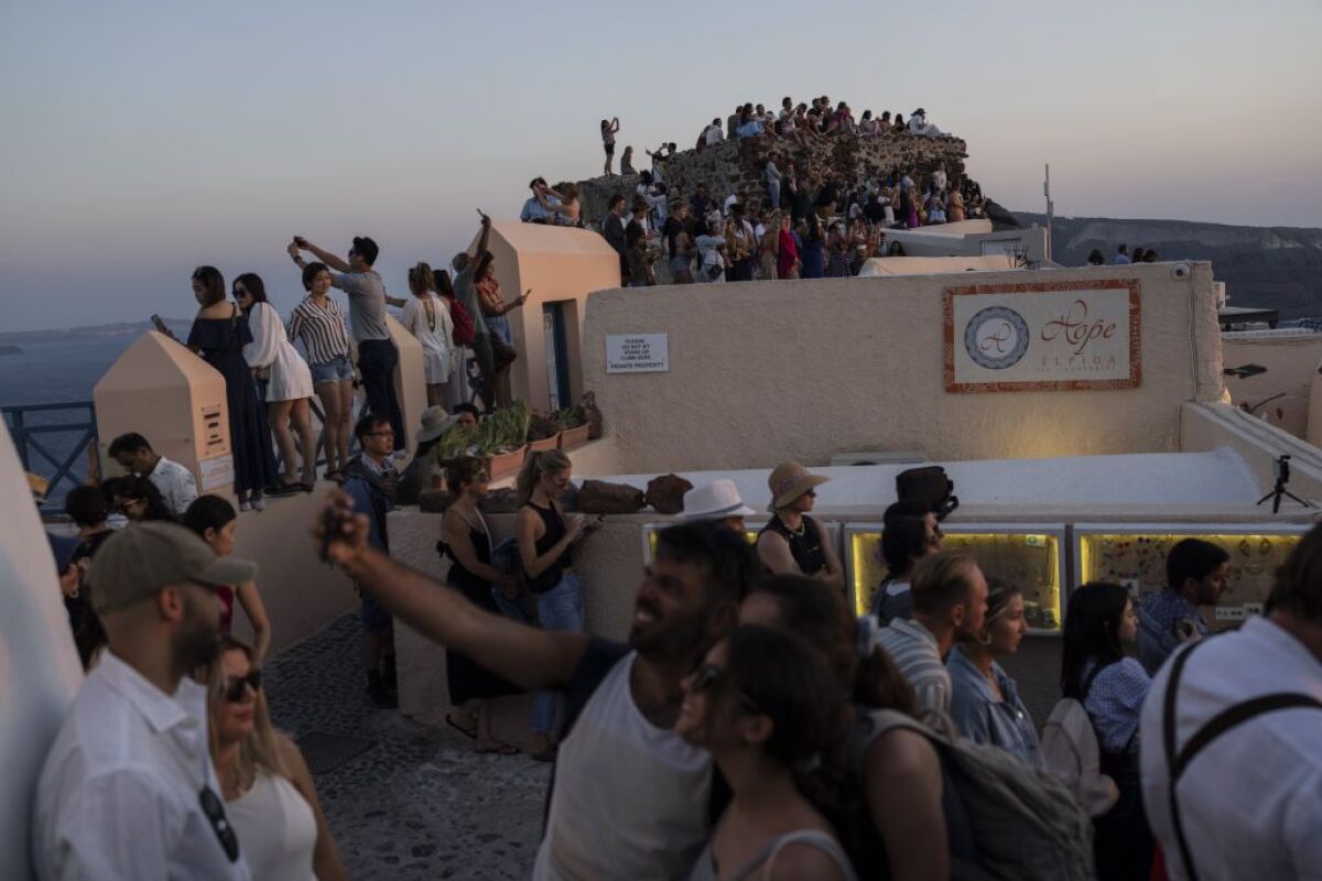 Grécko, Oia, turisti, Santorini